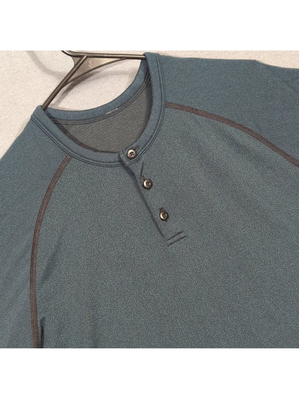 Lululemon Shirt Men's M Blue Long Sleeve Henley Performance Casual Stretch